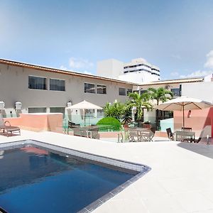 Oyo Alto Da Praia Hotel, Aracaju